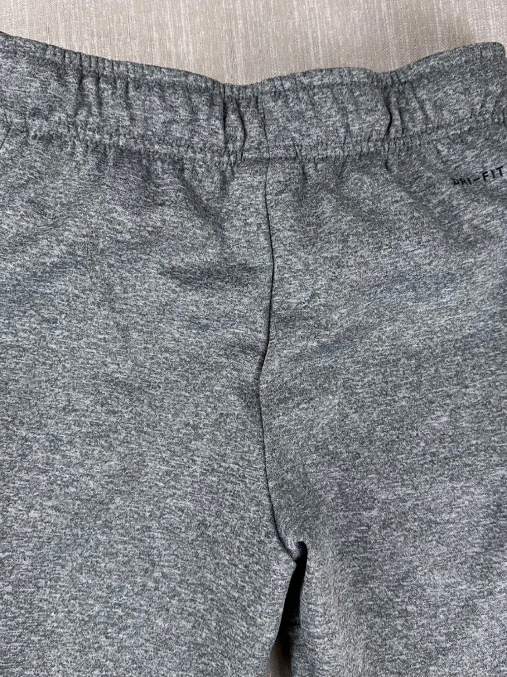 Nike BOYS Thermal Dri Fit Pants Gray Fleeced lined Sweatpants Youth Large